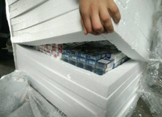 Чоловік сховав цигарки у пінопласті і намагався провезти їх в Польщу