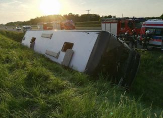 У Польщі перекинувся автобус з українцями
