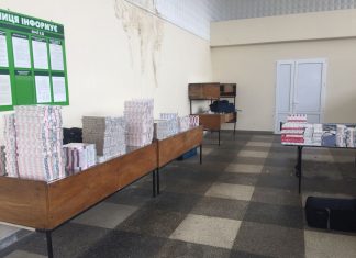 У поїзді, що прямував до Польщі, виявили 8 валіз з контрабандними сигаретами