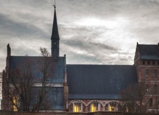 Загадкова смерть українця. Чоловіка знайшли мертвим у костелі